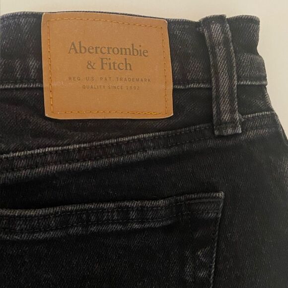 Abercrombie & Fitch - Athletic Slim Jeans - Men's size 30 x 32 Black Wash - Picture 8 of 10